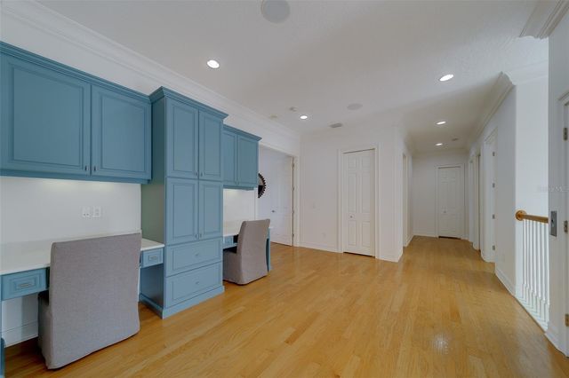 824 ISLAND WAY, Clearwater Beach, FL 33767