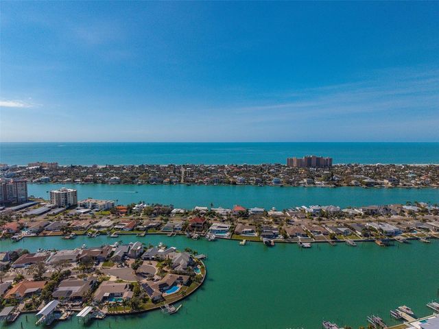 824 ISLAND WAY, Clearwater Beach, FL 33767