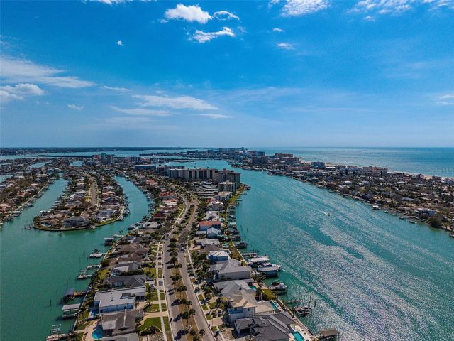 824 ISLAND WAY, Clearwater Beach, FL 33767