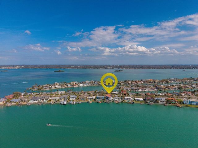 824 ISLAND WAY, Clearwater Beach, FL 33767