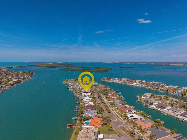 824 ISLAND WAY, Clearwater Beach, FL 33767