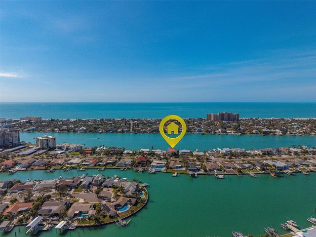 824 ISLAND WAY, Clearwater Beach, FL 33767