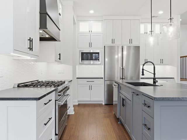 3076 Avilla Manor Trail, Alexander, AR 72002