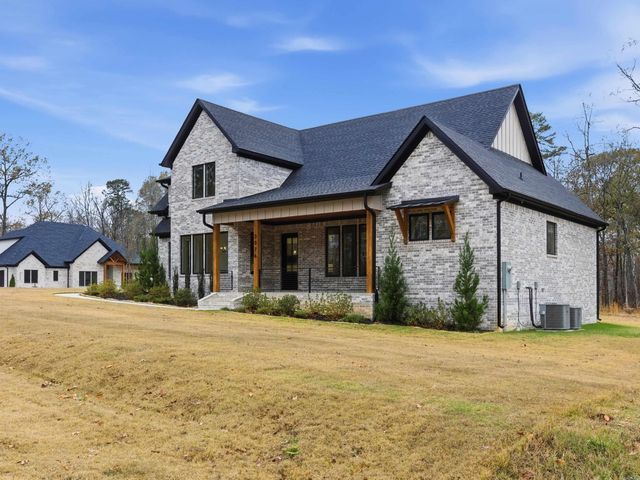 3076 Avilla Manor Trail, Alexander, AR 72002