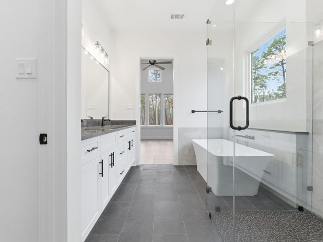 3076 Avilla Manor Trail, Alexander, AR 72002