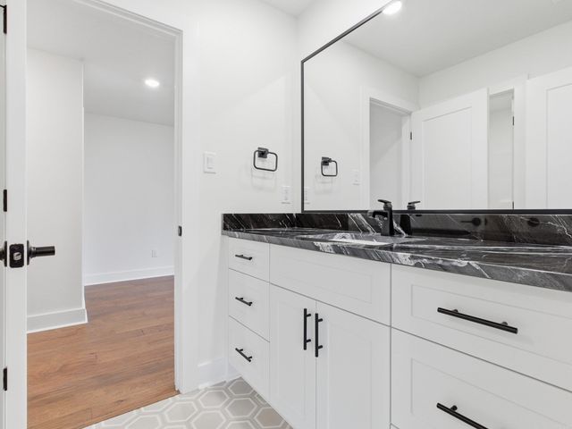 3076 Avilla Manor Trail, Alexander, AR 72002