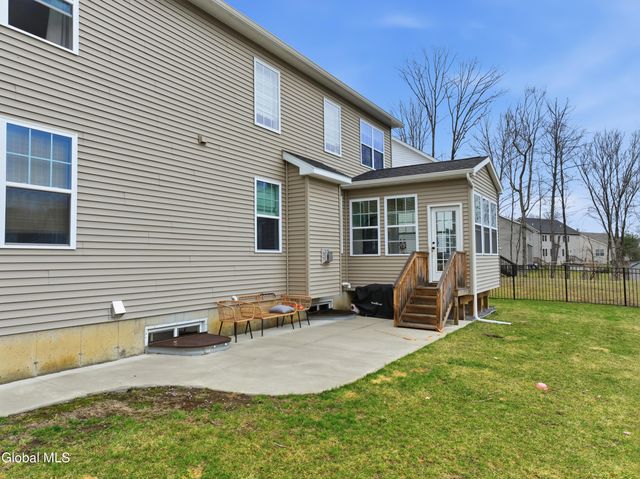 25 Timber Creek Drive, Ballston, NY 12019