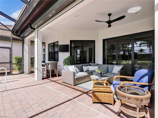 7660 Cottesmore DR, Naples, FL 34113