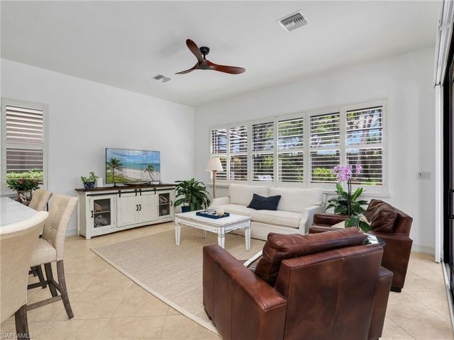 7660 Cottesmore DR, Naples, FL 34113