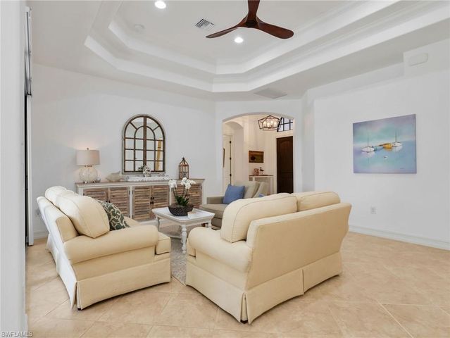 7660 Cottesmore DR, Naples, FL 34113