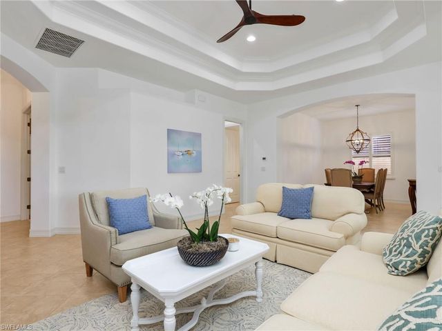 7660 Cottesmore DR, Naples, FL 34113