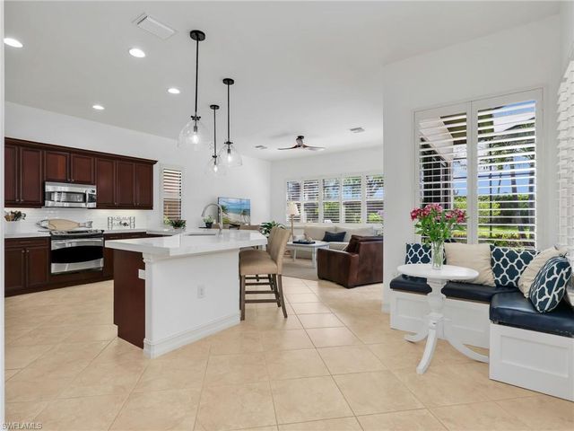 7660 Cottesmore DR, Naples, FL 34113