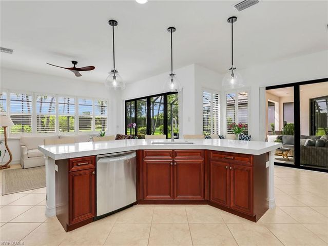 7660 Cottesmore DR, Naples, FL 34113