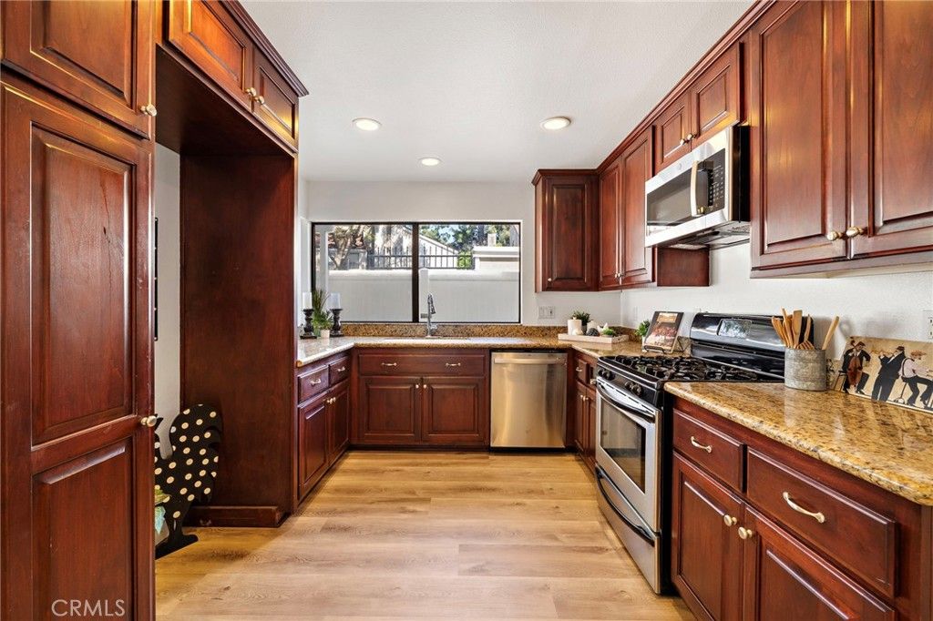 Image 10 of property listing at 2168 Kristin, Costa Mesa, CA 92627