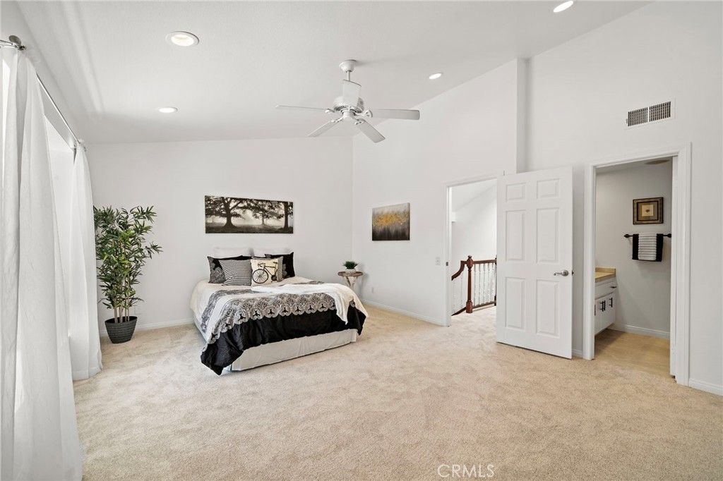 Image 15 of property listing at 2168 Kristin, Costa Mesa, CA 92627