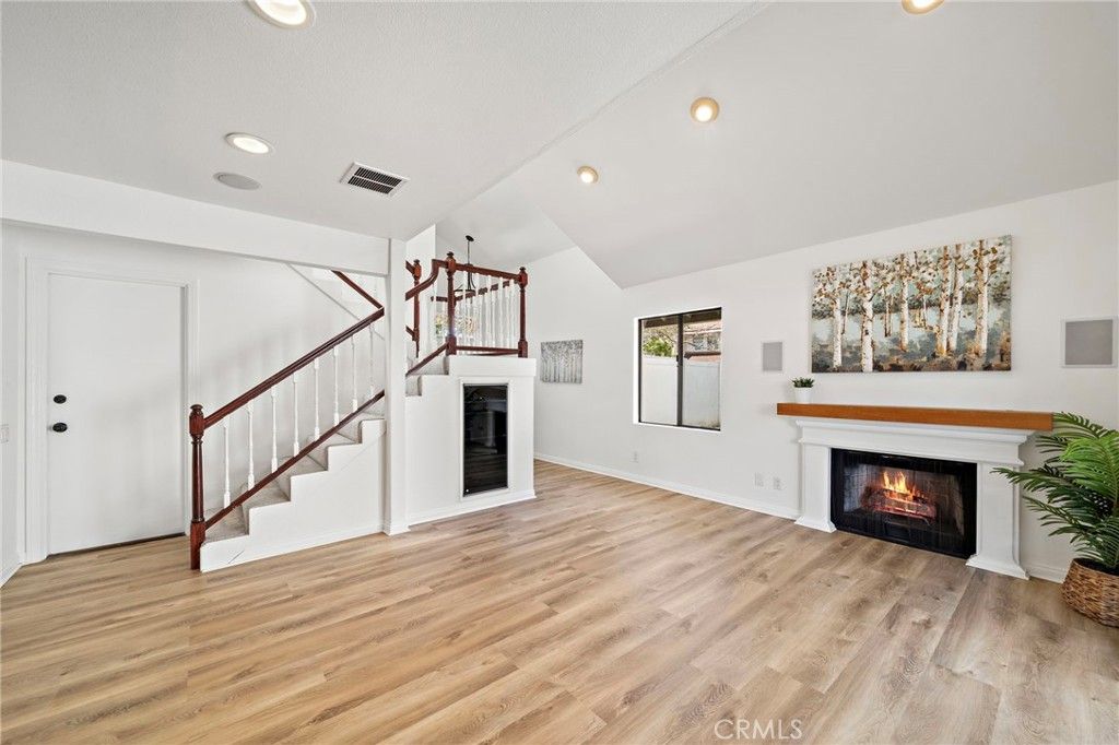 Image 4 of property listing at 2168 Kristin, Costa Mesa, CA 92627