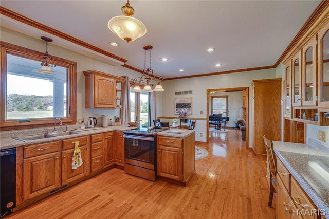 1733 Highway Aa, Farmington, MO 63640