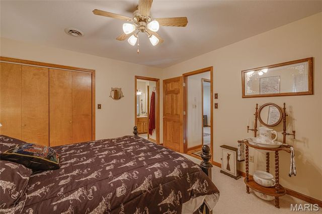 1733 Highway Aa, Farmington, MO 63640