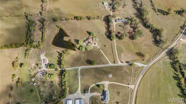 1733 Highway Aa, Farmington, MO 63640