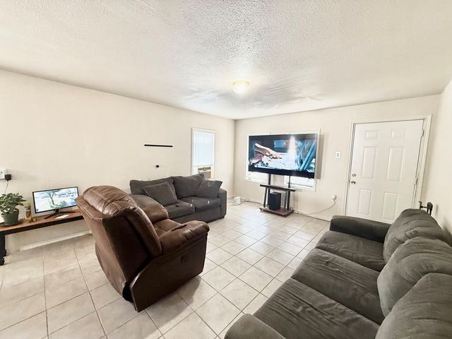 817 E 15th St, Odessa, TX 79761