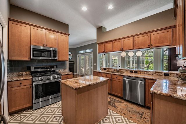 6004 HAMMOCK HILL AVENUE, Lithia, FL 33547