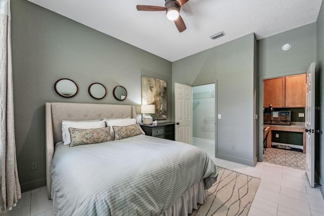 6004 HAMMOCK HILL AVENUE, Lithia, FL 33547