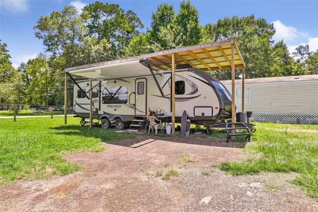 314 County Road 3181, Cleveland, TX 77327