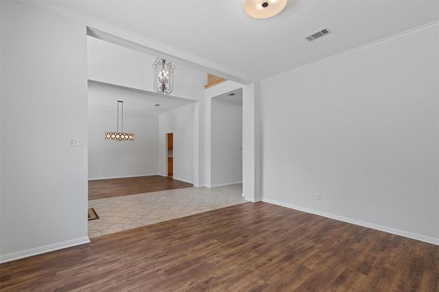 8204 Texas Plume RD, Austin, TX 78759