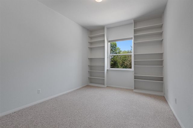 8204 Texas Plume RD, Austin, TX 78759