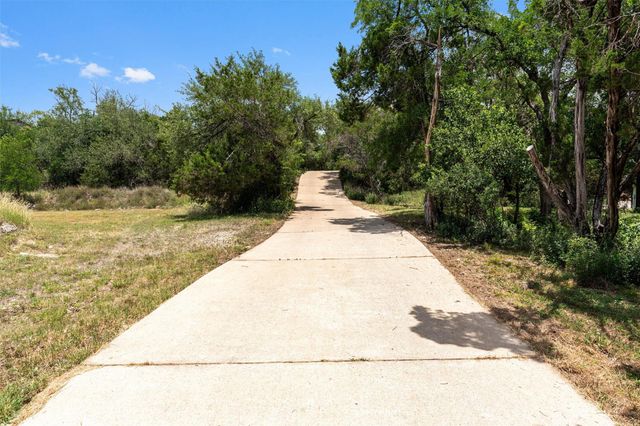 8204 Texas Plume RD, Austin, TX 78759