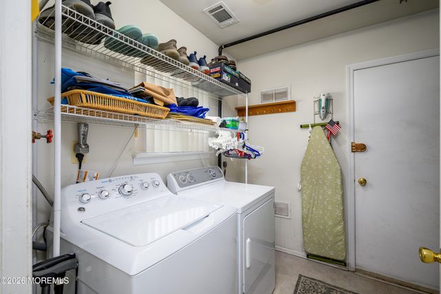 12 Pheasant Place, Howell, NJ 07731