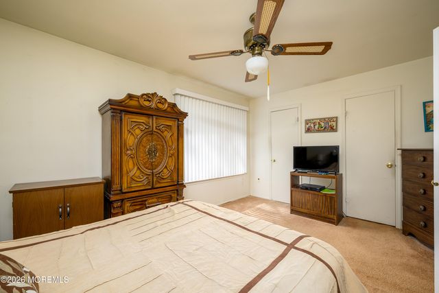 12 Pheasant Place, Howell, NJ 07731