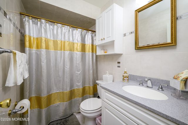 12 Pheasant Place, Howell, NJ 07731