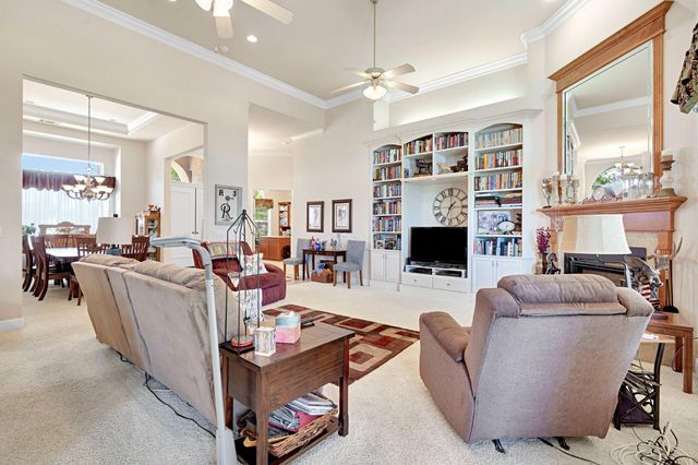 2572 Trenton Avenue, Clovis, CA 93619