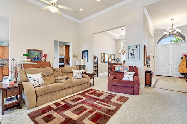 2572 Trenton Avenue, Clovis, CA 93619