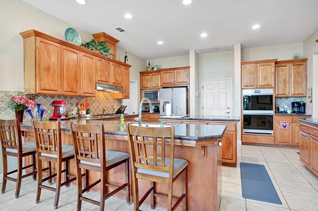 2572 Trenton Avenue, Clovis, CA 93619