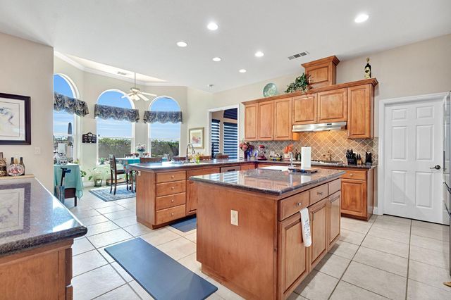 2572 Trenton Avenue, Clovis, CA 93619