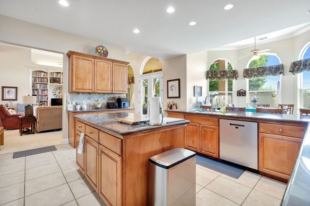 2572 Trenton Avenue, Clovis, CA 93619
