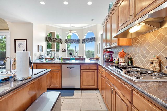 2572 Trenton Avenue, Clovis, CA 93619