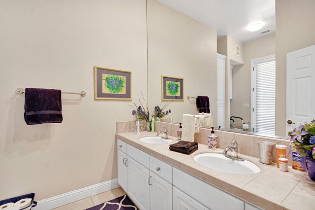 2572 Trenton Avenue, Clovis, CA 93619