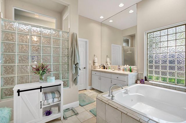 2572 Trenton Avenue, Clovis, CA 93619