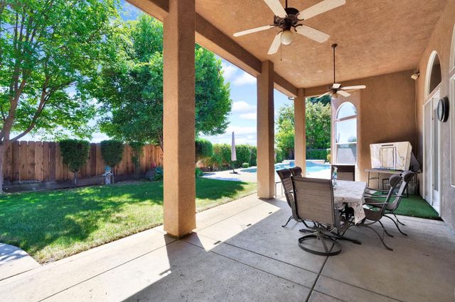 2572 Trenton Avenue, Clovis, CA 93619