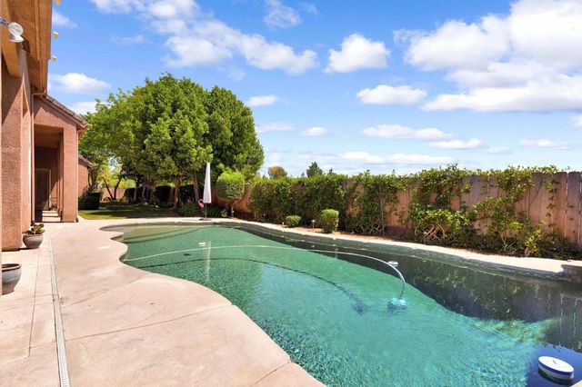 2572 Trenton Avenue, Clovis, CA 93619