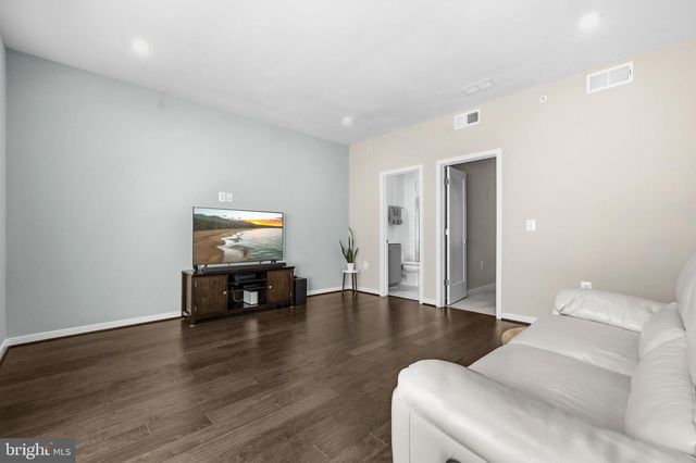 1878 EASTERLY RD, Reston, VA 20190