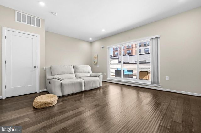 1878 EASTERLY RD, Reston, VA 20190