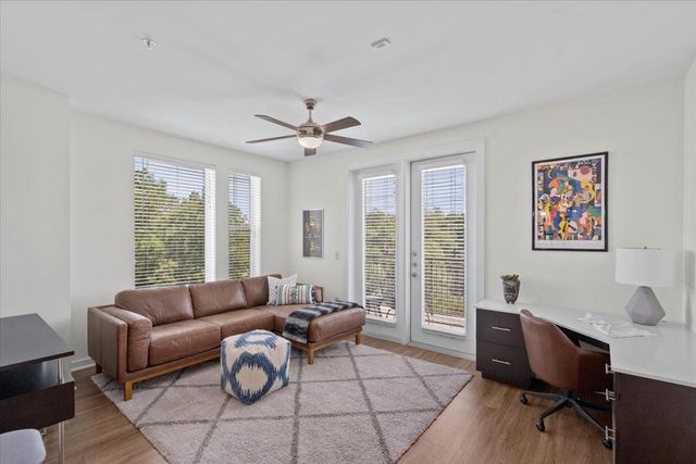 1900 Barton Springs RD 5001, Austin, TX 78704