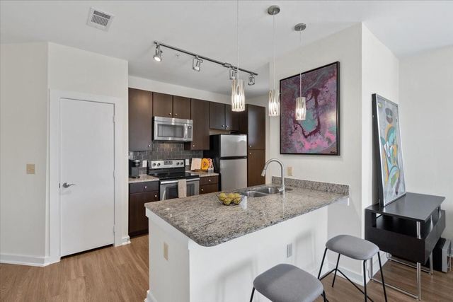 1900 Barton Springs RD 5001, Austin, TX 78704