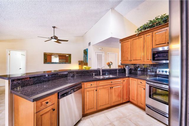 1677 NW 111th Way, Coral Springs, FL 33071