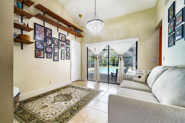 1677 NW 111th Way, Coral Springs, FL 33071