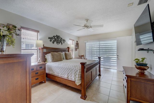 1677 NW 111th Way, Coral Springs, FL 33071